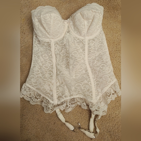 Vintage Goddess Lace Bridal Corset Bustier w Garters Lingerie. - Picture 1 of 13